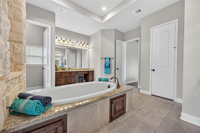 13123 Parc Lake Edge Drive, Cypress, TX 77429