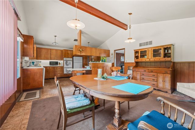 1040 Rosewood Lane, Fircrest, WA 98466