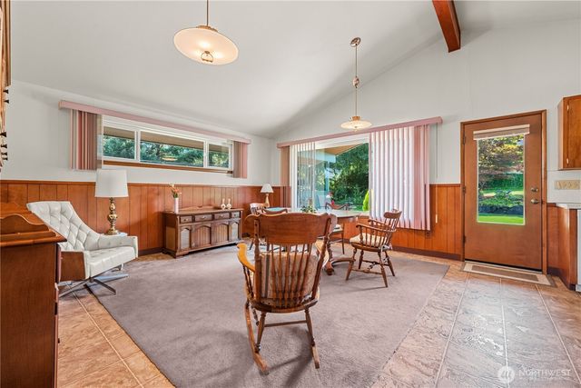 1040 Rosewood Lane, Fircrest, WA 98466