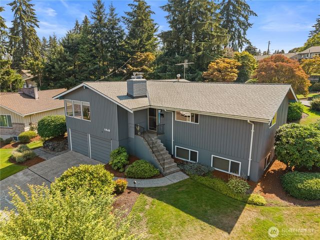 1040 Rosewood Lane, Fircrest, WA 98466