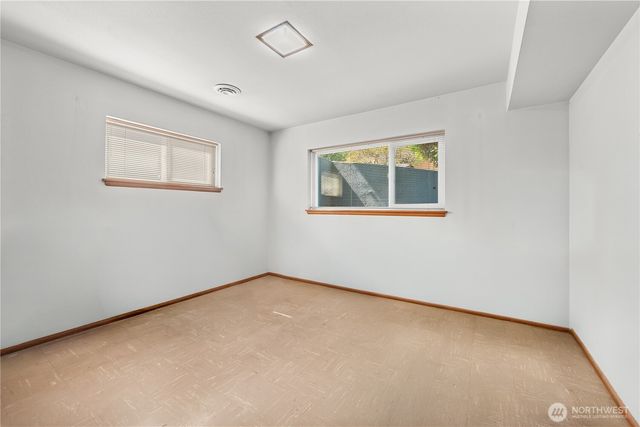1040 Rosewood Lane, Fircrest, WA 98466