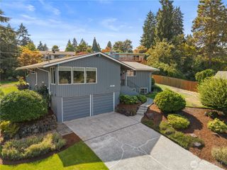 1040 Rosewood Lane, Fircrest, WA 98466