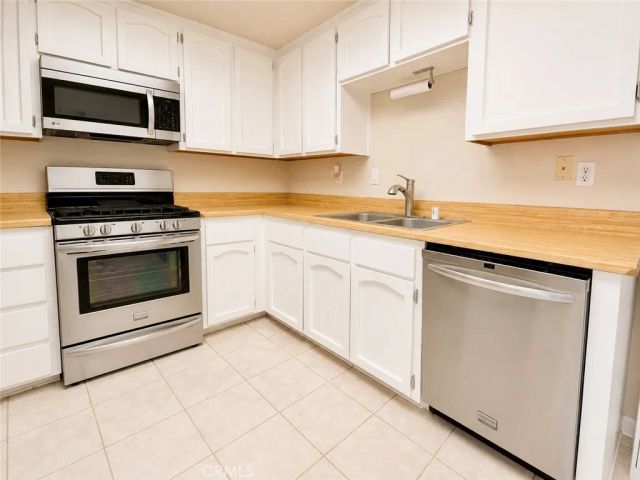 1960 S Mcclelland 33, Santa Maria, CA 93454