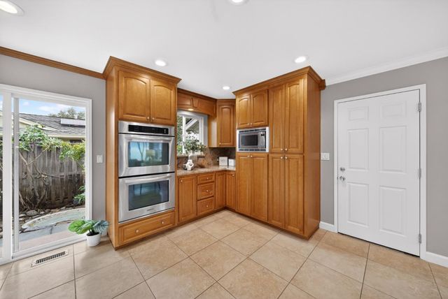 10155 Western Drive, Cupertino, CA 95014