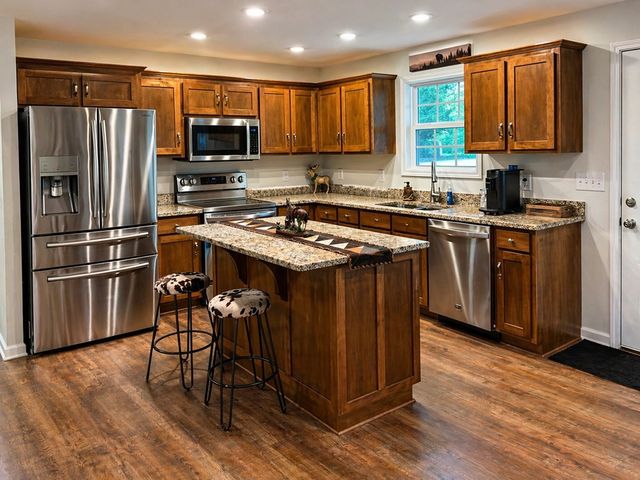 225 Antler Dr, Smithville, TN 37166
