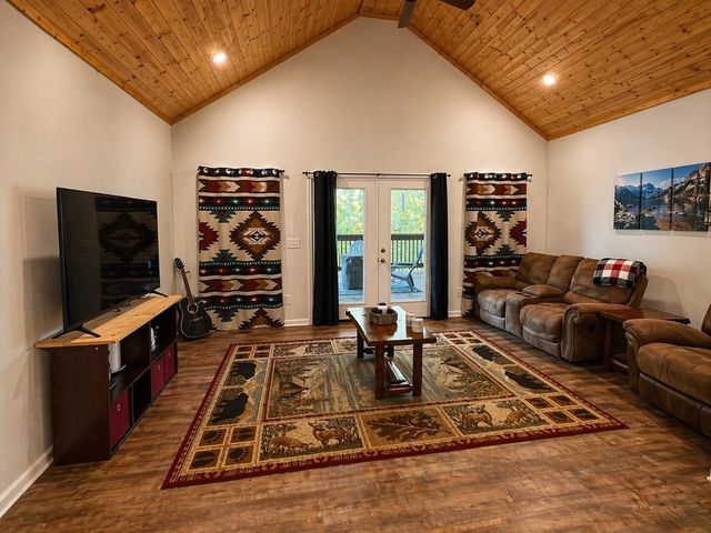 225 Antler Dr, Smithville, TN 37166