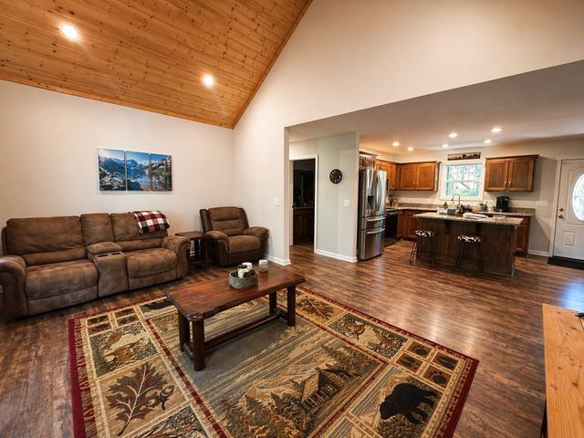 225 Antler Dr, Smithville, TN 37166