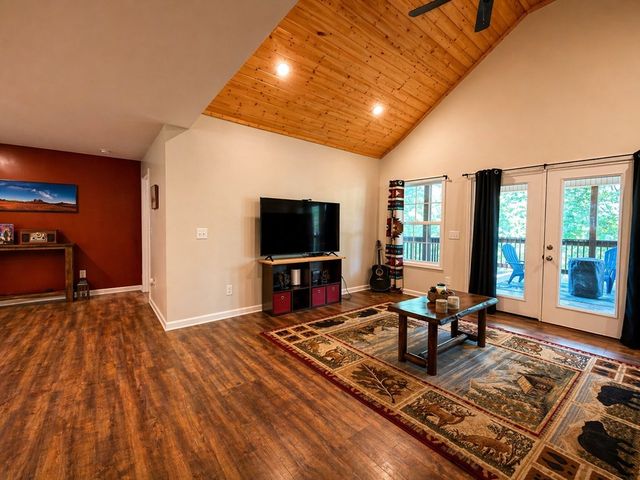 225 Antler Dr, Smithville, TN 37166