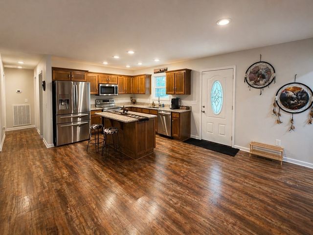 225 Antler Dr, Smithville, TN 37166