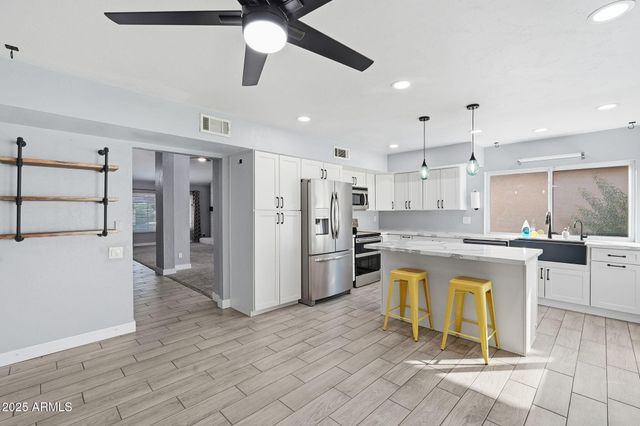 5624 S CROWS NEST Road, Tempe, AZ 85283