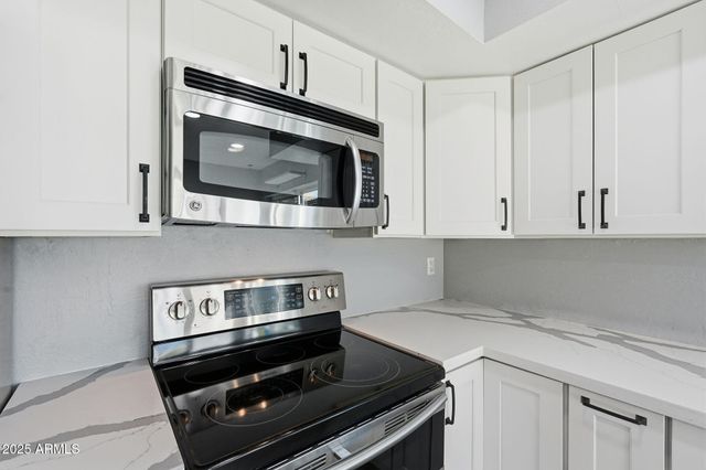 5624 S CROWS NEST Road, Tempe, AZ 85283