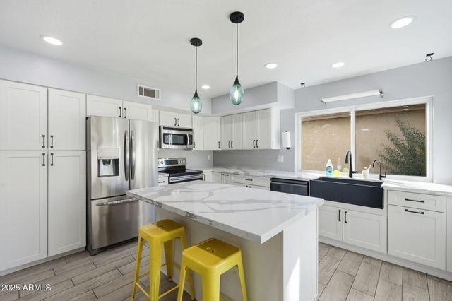 5624 S CROWS NEST Road, Tempe, AZ 85283