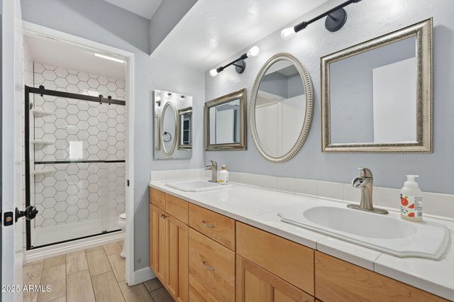 5624 S CROWS NEST Road, Tempe, AZ 85283