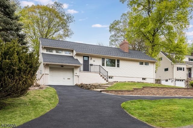 62 Elmwood Ter, Wayne Twp., NJ 07470