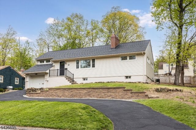 62 Elmwood Ter, Wayne Twp., NJ 07470