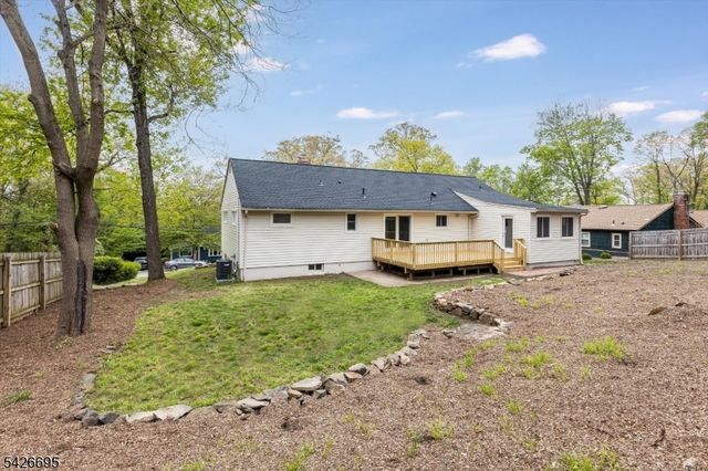 62 Elmwood Ter, Wayne Twp., NJ 07470