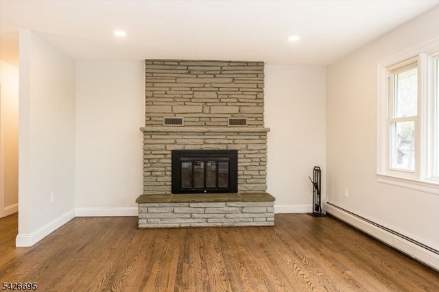 62 Elmwood Ter, Wayne Twp., NJ 07470