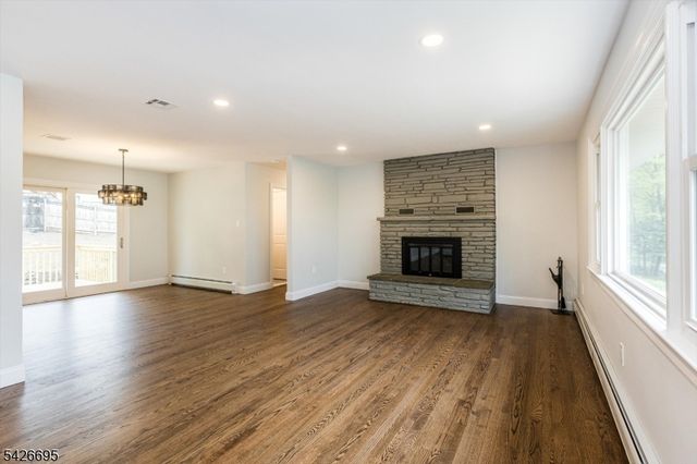 62 Elmwood Ter, Wayne Twp., NJ 07470