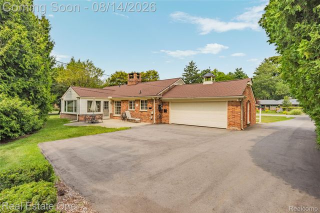 Vac Orchard Way, Bloomfield Charter Township, MI 48301