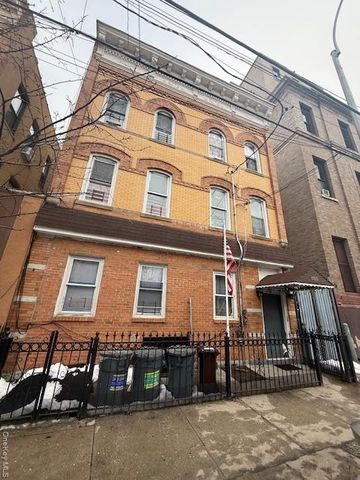 686 Fairview Avenue, Ridgewood, NY 11385