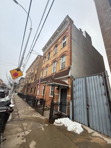 686 Fairview Avenue, Ridgewood, NY 11385