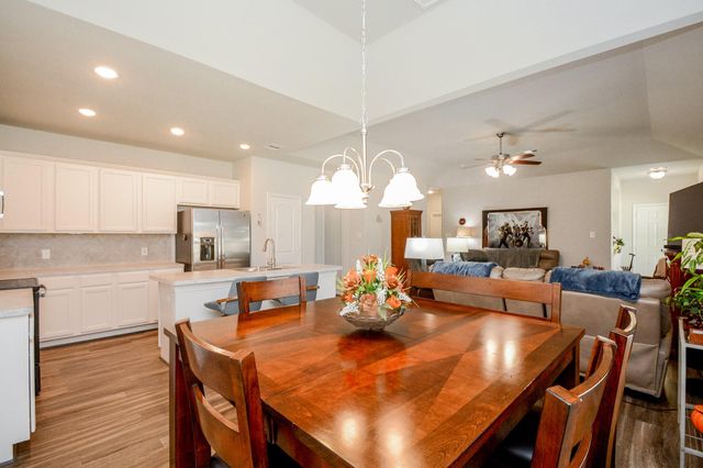 805 Willow Avenue, Cleveland, TX 77327