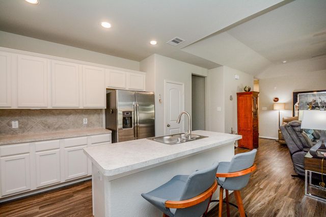 805 Willow Avenue, Cleveland, TX 77327