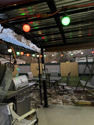 805 Willow Avenue, Cleveland, TX 77327