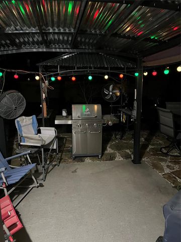 805 Willow Avenue, Cleveland, TX 77327