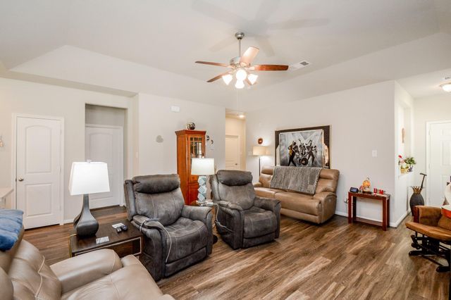 805 Willow Avenue, Cleveland, TX 77327