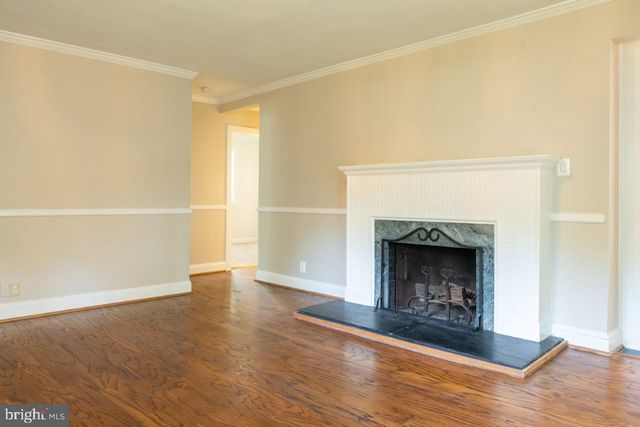 2031 HILLSIDE DR, Falls Church, VA 22043