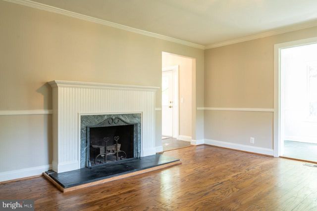 2031 HILLSIDE DR, Falls Church, VA 22043