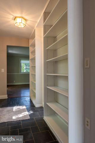 2031 HILLSIDE DR, Falls Church, VA 22043