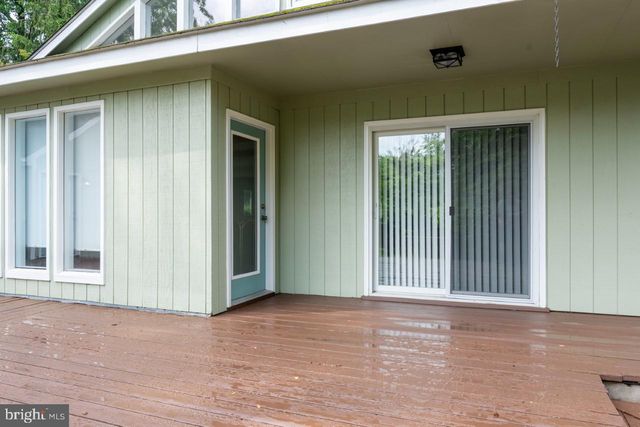 2031 HILLSIDE DR, Falls Church, VA 22043