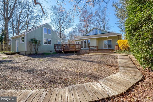 2031 HILLSIDE DR, Falls Church, VA 22043