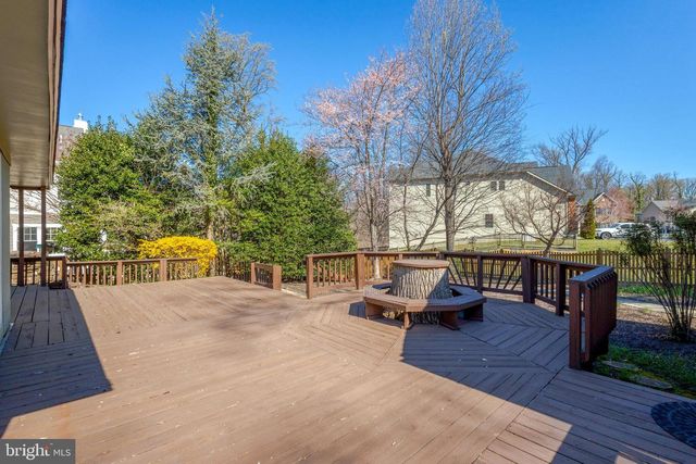 2031 HILLSIDE DR, Falls Church, VA 22043