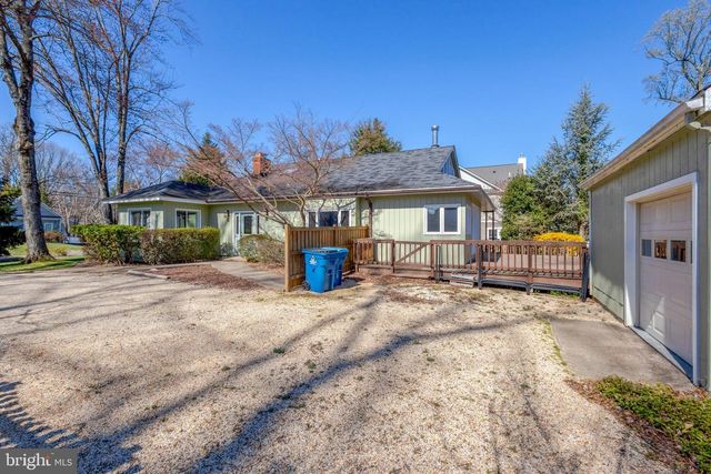 2031 HILLSIDE DR, Falls Church, VA 22043