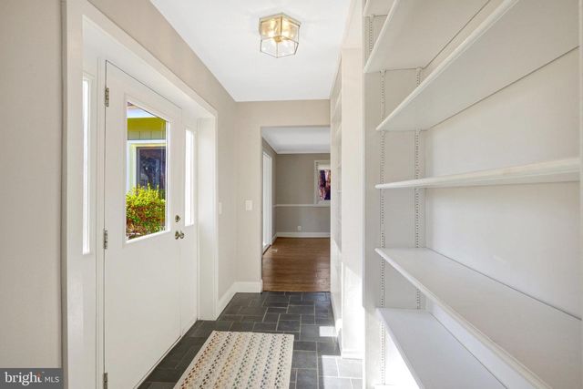 2031 HILLSIDE DR, Falls Church, VA 22043