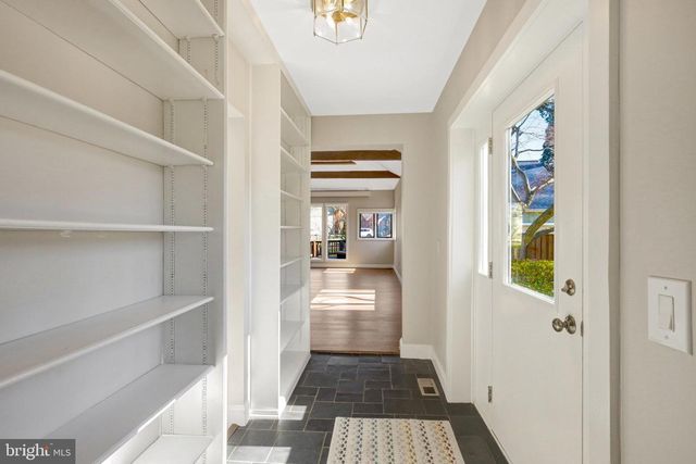 2031 HILLSIDE DR, Falls Church, VA 22043