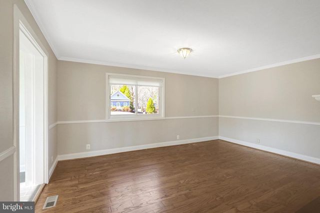 2031 HILLSIDE DR, Falls Church, VA 22043