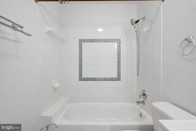 2031 HILLSIDE DR, Falls Church, VA 22043