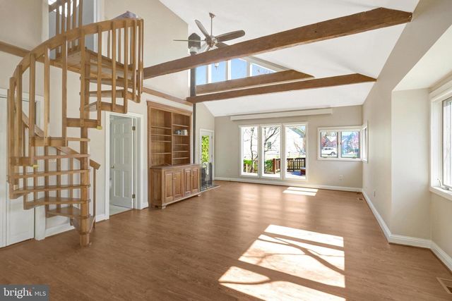 2031 HILLSIDE DR, Falls Church, VA 22043