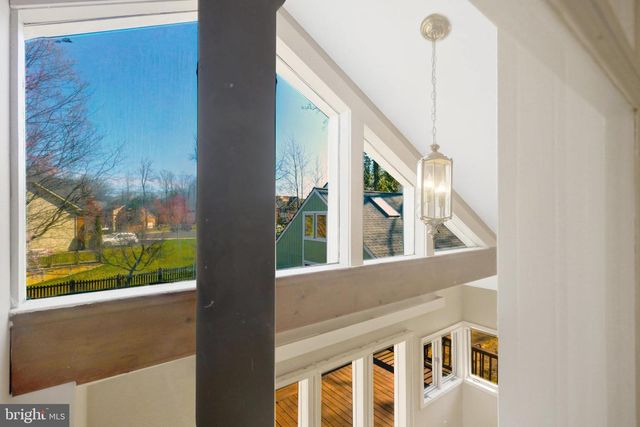 2031 HILLSIDE DR, Falls Church, VA 22043