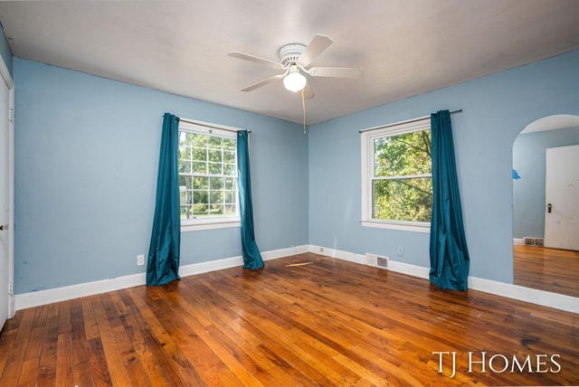 8966 Holton-Duck Lake Road, Holton, MI 49425