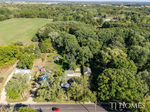 8966 Holton-Duck Lake Road, Holton, MI 49425