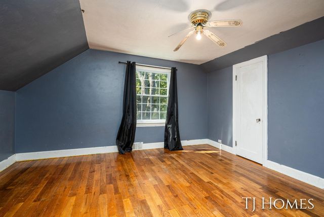 8966 Holton-Duck Lake Road, Holton, MI 49425