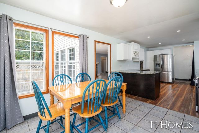 8966 Holton-Duck Lake Road, Holton, MI 49425