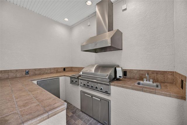 6408 WALKERS GLEN DRIVE, Lakeland, FL 33813