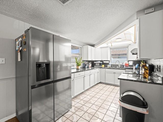 9100 SUFFOLK LANE, Port Richey, FL 34668