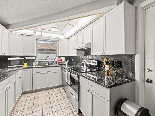 9100 SUFFOLK LANE, Port Richey, FL 34668